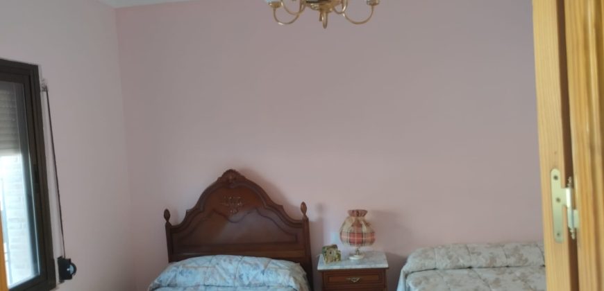 REF 24131 – CASA en ZONA POBLADO para ENTRAR A VIVIR