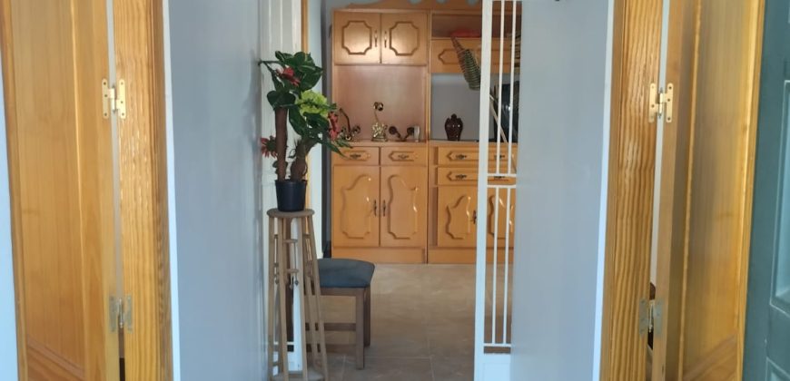 REF 24131 – CASA en ZONA POBLADO para ENTRAR A VIVIR