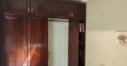 REF 25037b-SE ALQUILA Piso acogedor completamente AMUEBLADO en Las 600 – ¡Listo para entrar a vivir!