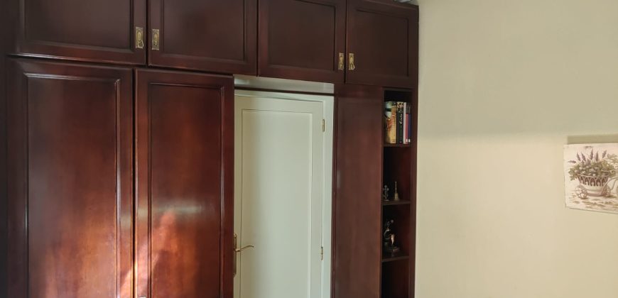 REF 25037b-SE ALQUILA Piso acogedor completamente AMUEBLADO en Las 600 – ¡Listo para entrar a vivir!