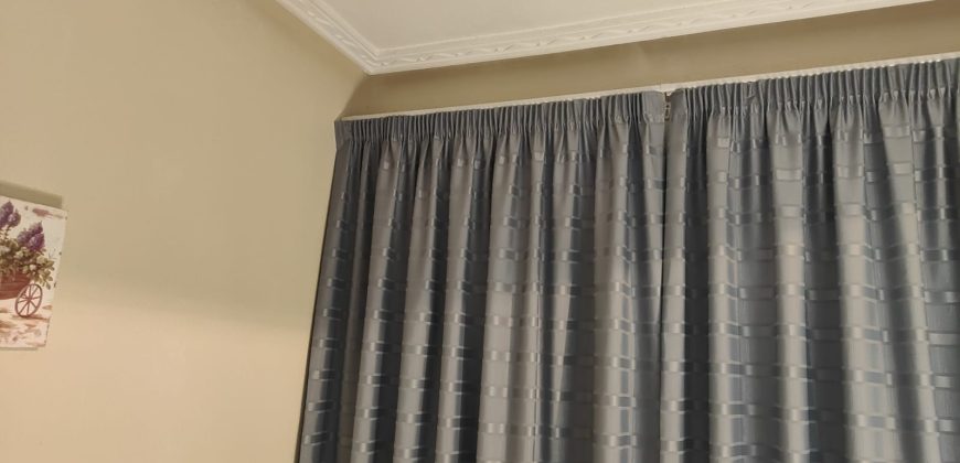 REF 25037b-SE ALQUILA Piso acogedor completamente AMUEBLADO en Las 600 – ¡Listo para entrar a vivir!