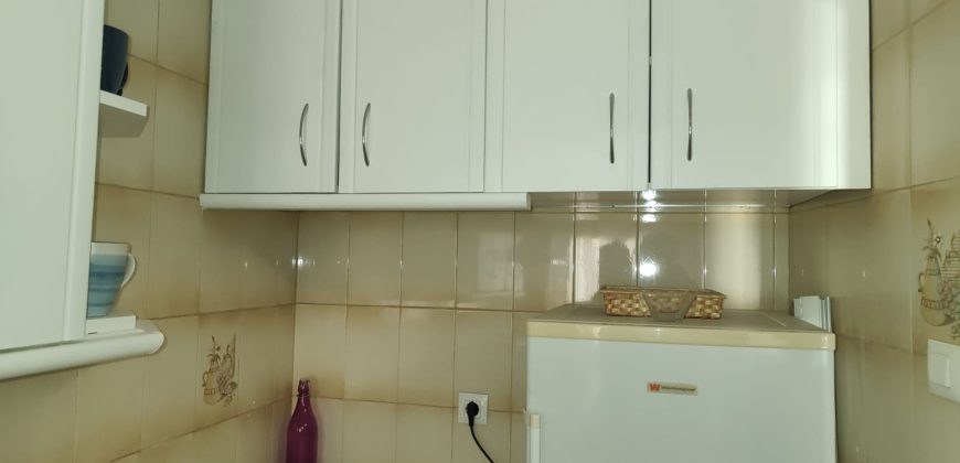 REF 25037b-SE ALQUILA Piso acogedor completamente AMUEBLADO en Las 600 – ¡Listo para entrar a vivir!