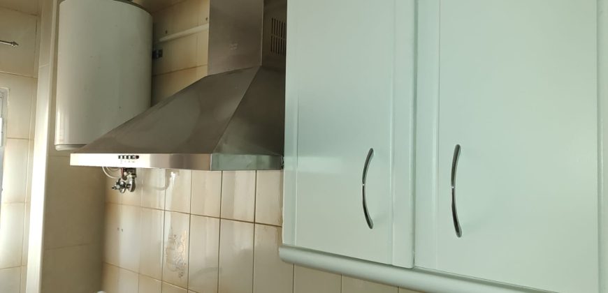 REF 25037b-SE ALQUILA Piso acogedor completamente AMUEBLADO en Las 600 – ¡Listo para entrar a vivir!