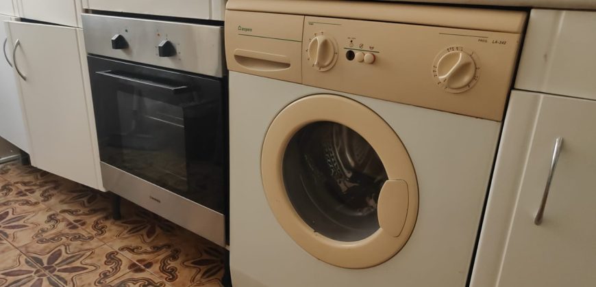 REF 25037b-SE ALQUILA Piso acogedor completamente AMUEBLADO en Las 600 – ¡Listo para entrar a vivir!