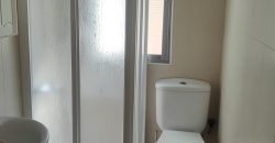 REF 25037b-SE ALQUILA Piso acogedor completamente AMUEBLADO en Las 600 – ¡Listo para entrar a vivir!