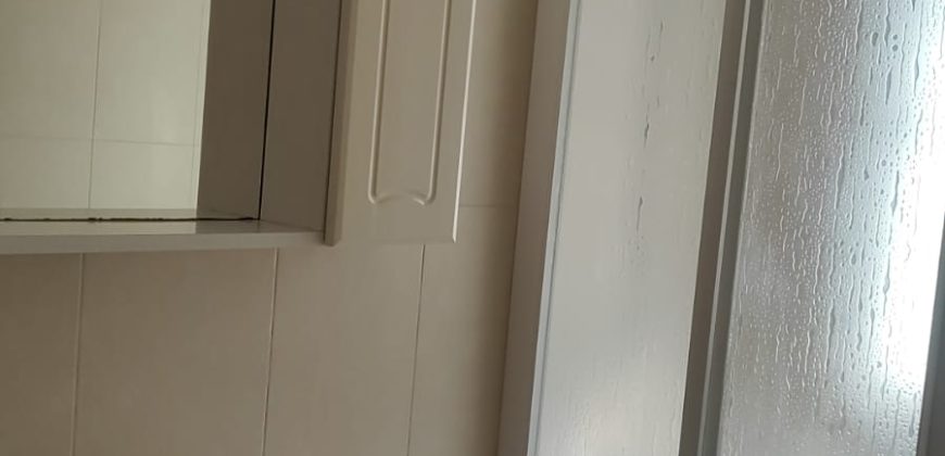 REF 25037b-SE ALQUILA Piso acogedor completamente AMUEBLADO en Las 600 – ¡Listo para entrar a vivir!