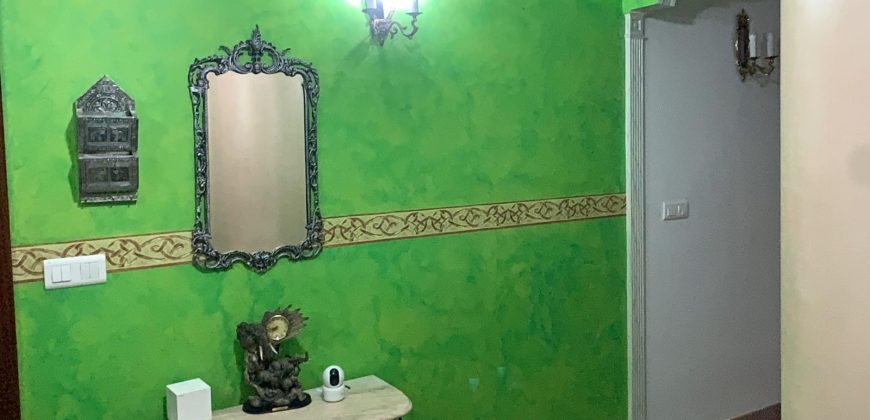 REF 25059- VIVIENDA CENTRICA DE TRES PLANTAS CON TERRAZA