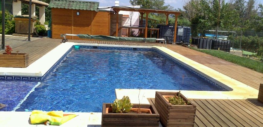 REF 25058- Oportunidad Única en El Retamar – Terreno con Vistas a la Sierra y Piscina