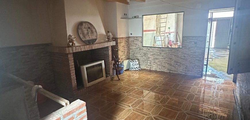 REF 25043- CASA RUSTICA PARA REFORMAR