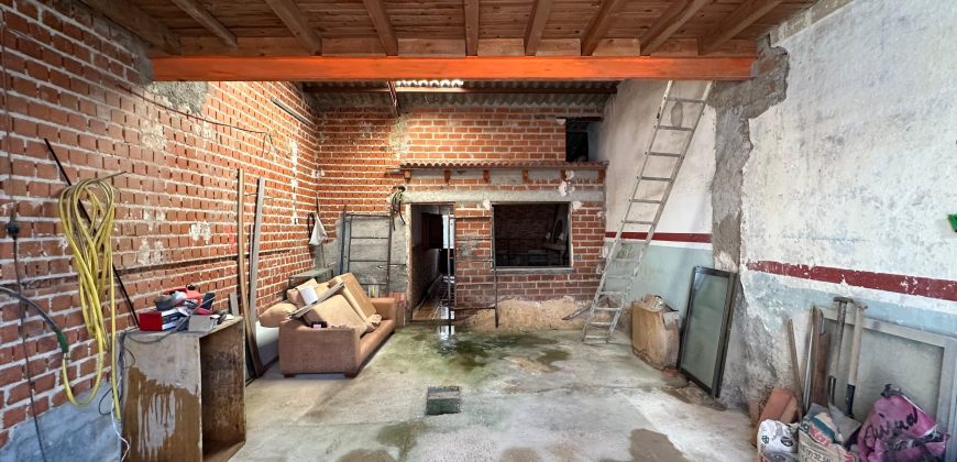 REF 25043- CASA RUSTICA PARA REFORMAR