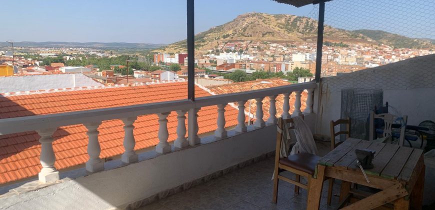 REF 25077- VIVIENDA TOTALMENTE REFORMADA DOS PLANTAS