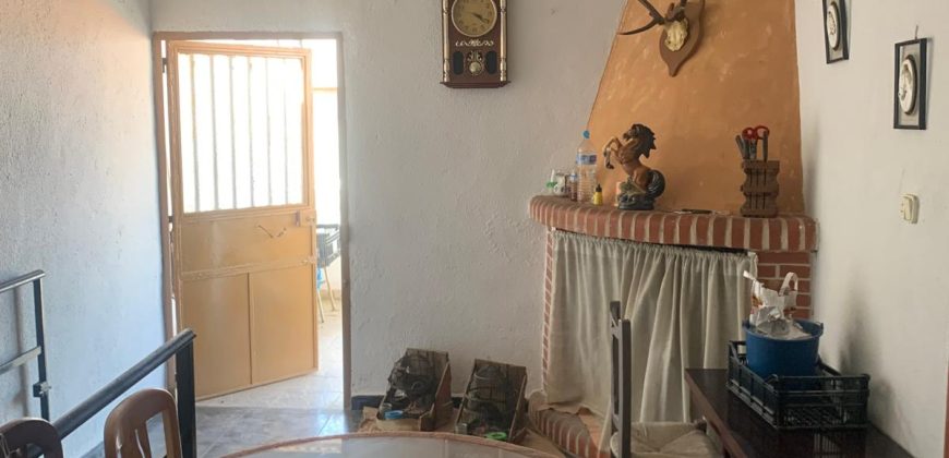 REF 25077- VIVIENDA TOTALMENTE REFORMADA DOS PLANTAS