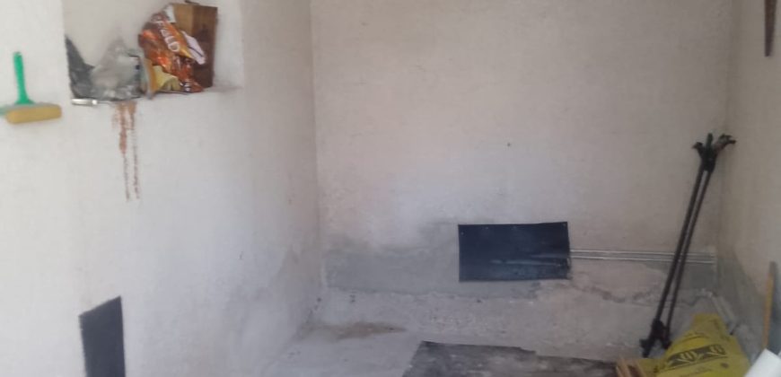 REF 25082- CASA CON POTENCIAL EN PUERTOLLANO