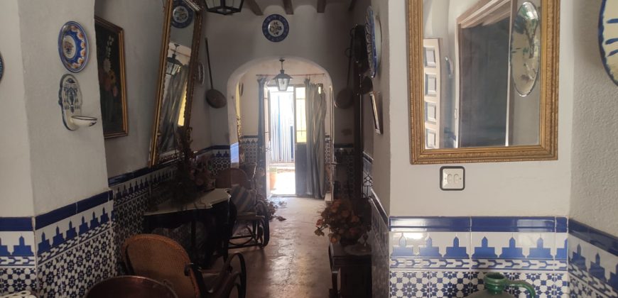 REF 25083- CENTRICA CASA SEÑORIAL PARA REFORMAR