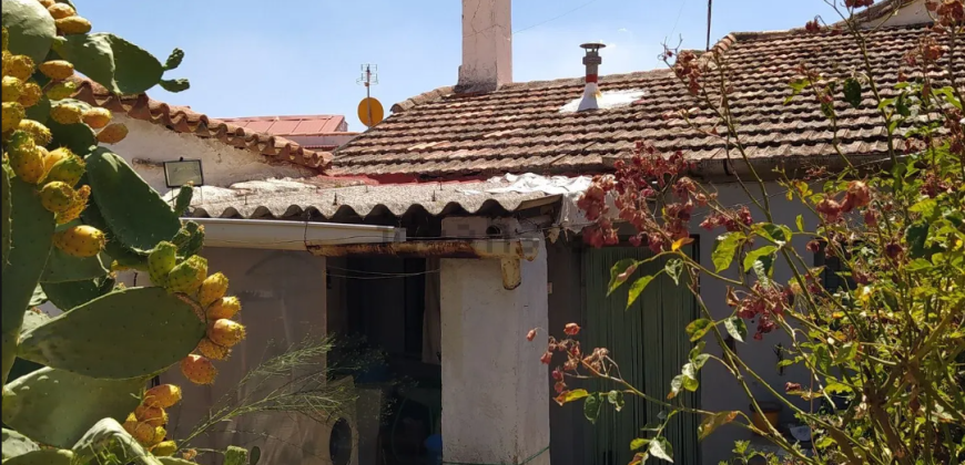 REF 25080 – ENCANTADORA CASA DE PUEBLO