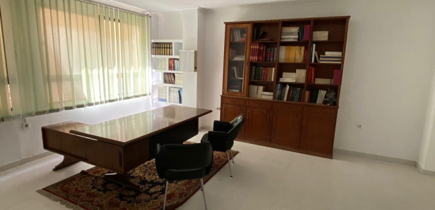 REF 25088- MAGNIFICO LOCAL EN EL CENTRO