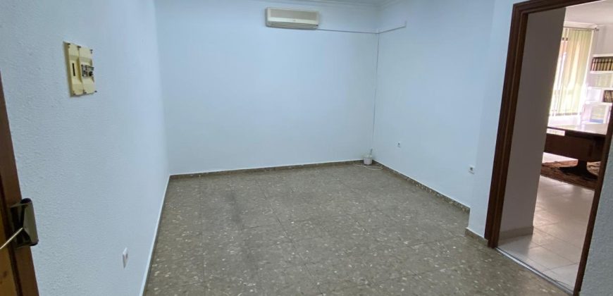 REF 25088- MAGNIFICO LOCAL EN EL CENTRO