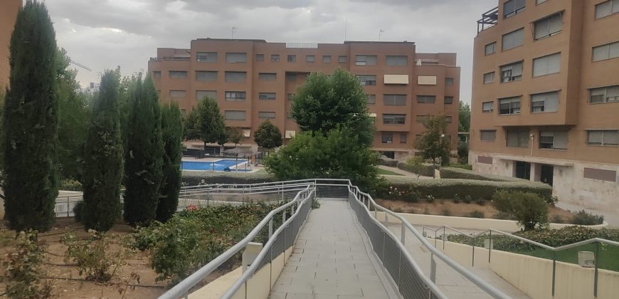 REF 25093- EXCEPCIONAL PISO EN URBANIZACION DOÑA INES