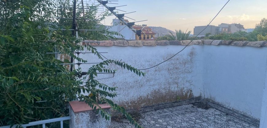 REF 25092- CASA PARA REFORMAR