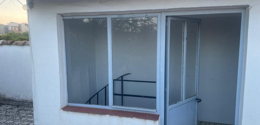 REF 25092- CASA PARA REFORMAR