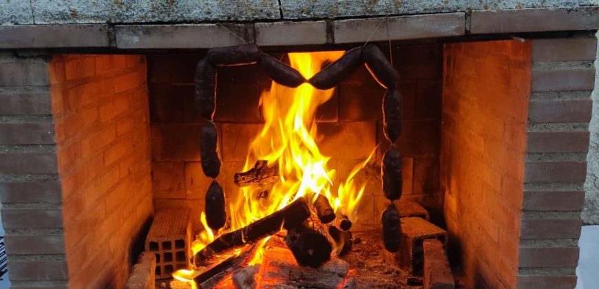 MAGNÍFICA CASA EN CENTRO PUEBLO CON PISCINA