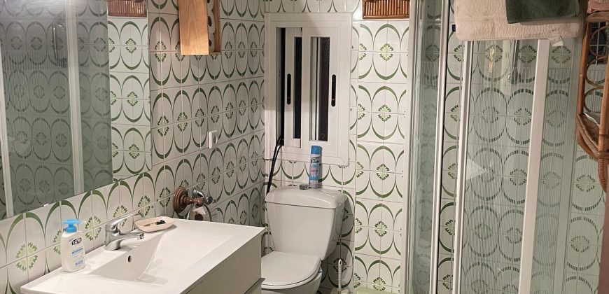 MAGNÍFICA CASA EN CENTRO PUEBLO CON PISCINA