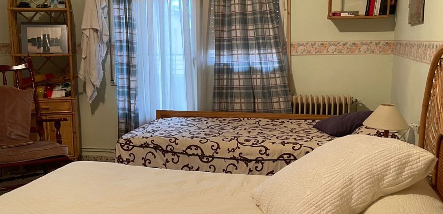 MAGNÍFICA CASA EN CENTRO PUEBLO CON PISCINA