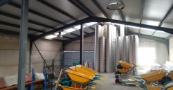 Amplia Nave Industrial en Polígono La Nava