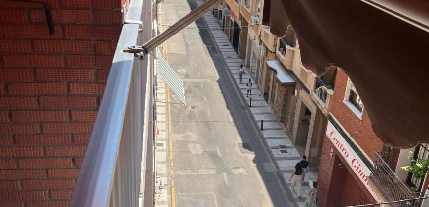 REF 25128 – PISO EN PLENO CENTRO AMPLIO Y LUMINOSO