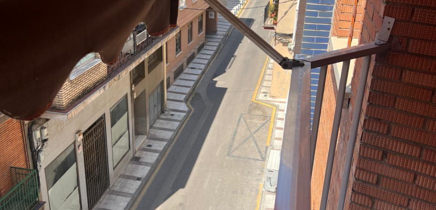 REF 25128 – PISO EN PLENO CENTRO AMPLIO Y LUMINOSO