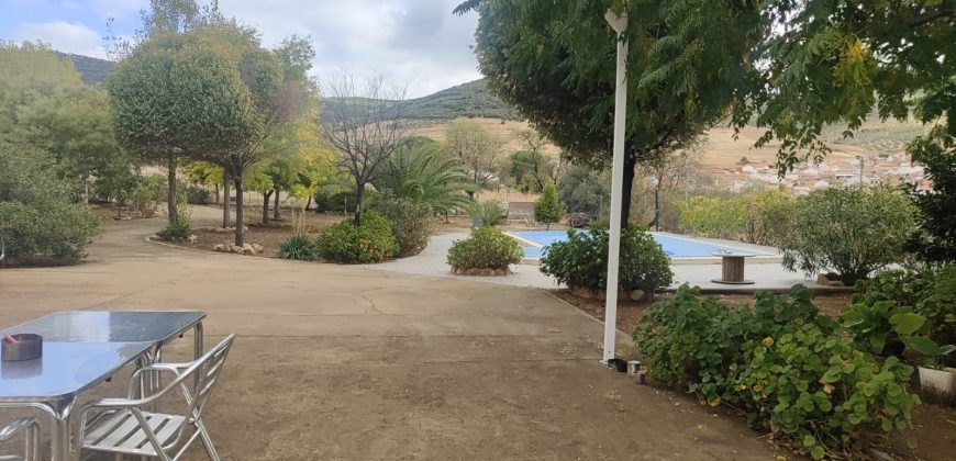 CHALET en VENTA: Vive al ritmo del campo, con todas las comodidades de hoy