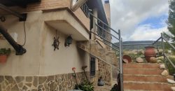 CHALET en VENTA: Vive al ritmo del campo, con todas las comodidades de hoy