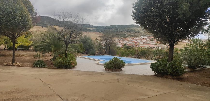 CHALET en VENTA: Vive al ritmo del campo, con todas las comodidades de hoy