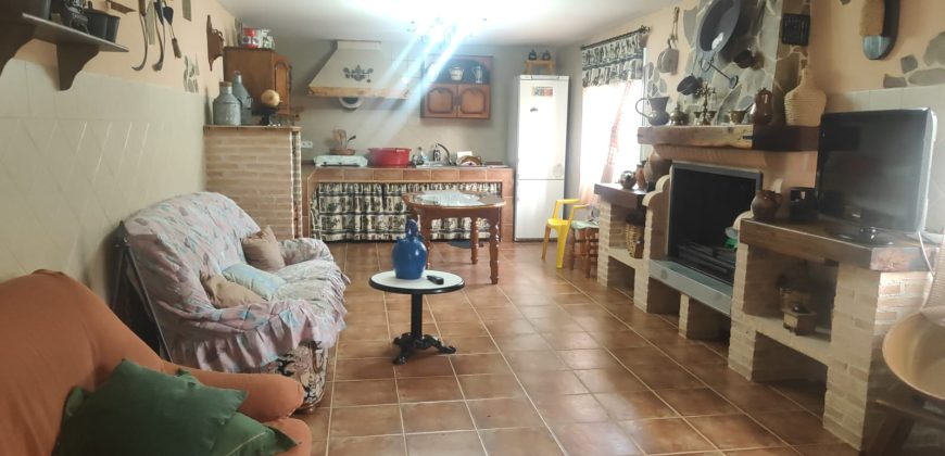 CHALET en VENTA: Vive al ritmo del campo, con todas las comodidades de hoy