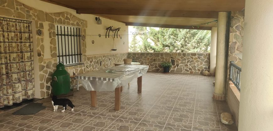 CHALET en VENTA: Vive al ritmo del campo, con todas las comodidades de hoy