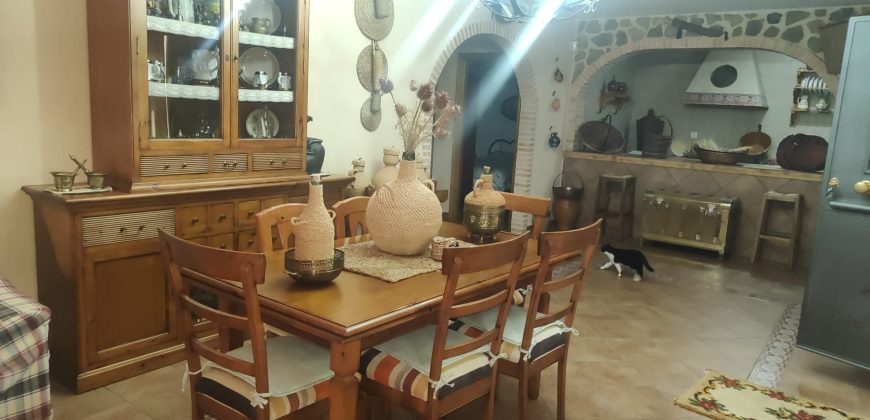 CHALET en VENTA: Vive al ritmo del campo, con todas las comodidades de hoy