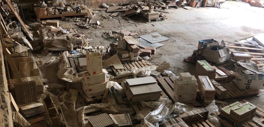 REF 25140b – ENORME SOLAR EN ALQUILER