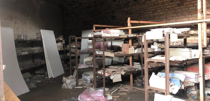 REF 25140b – ENORME SOLAR EN ALQUILER