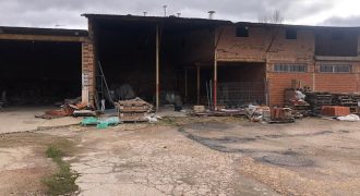 REF 25140b – ENORME SOLAR EN ALQUILER